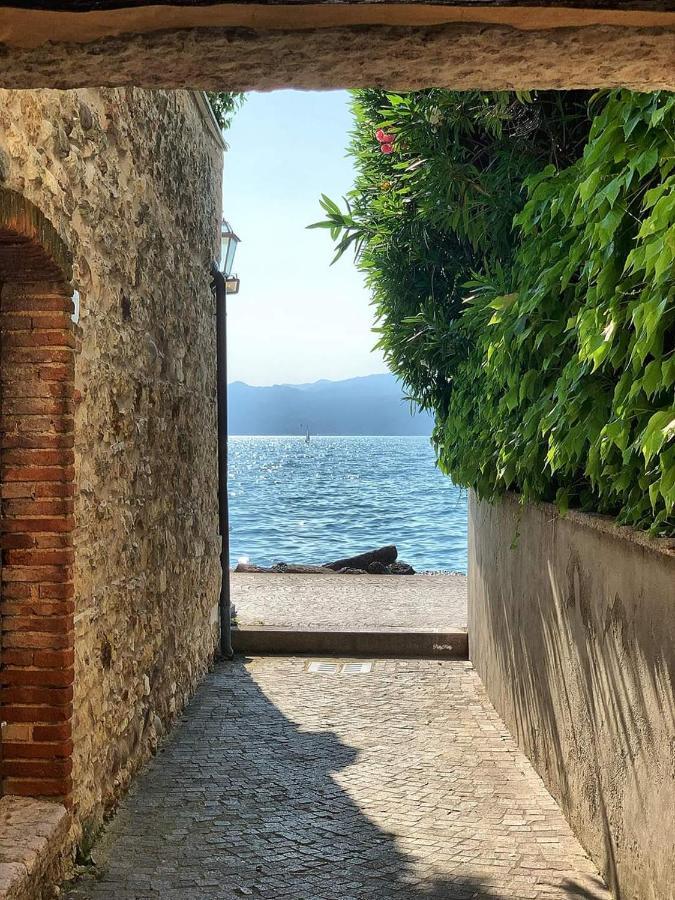 Garda Dreams Apartment Torri Del Benaco Exterior photo