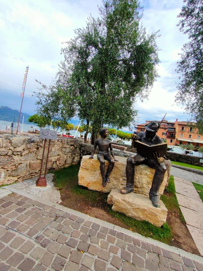 Garda Dreams Apartment Torri Del Benaco Exterior photo