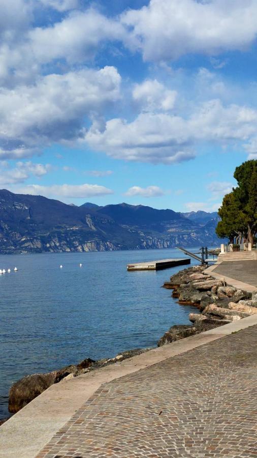 Garda Dreams Apartment Torri Del Benaco Exterior photo