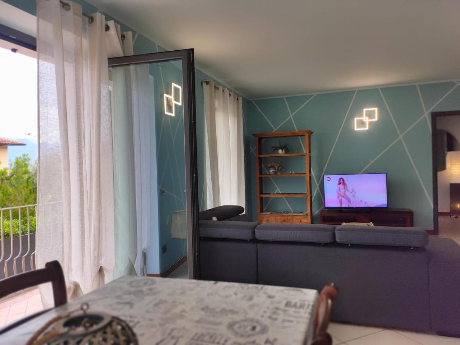 Garda Dreams Apartment Torri Del Benaco Exterior photo