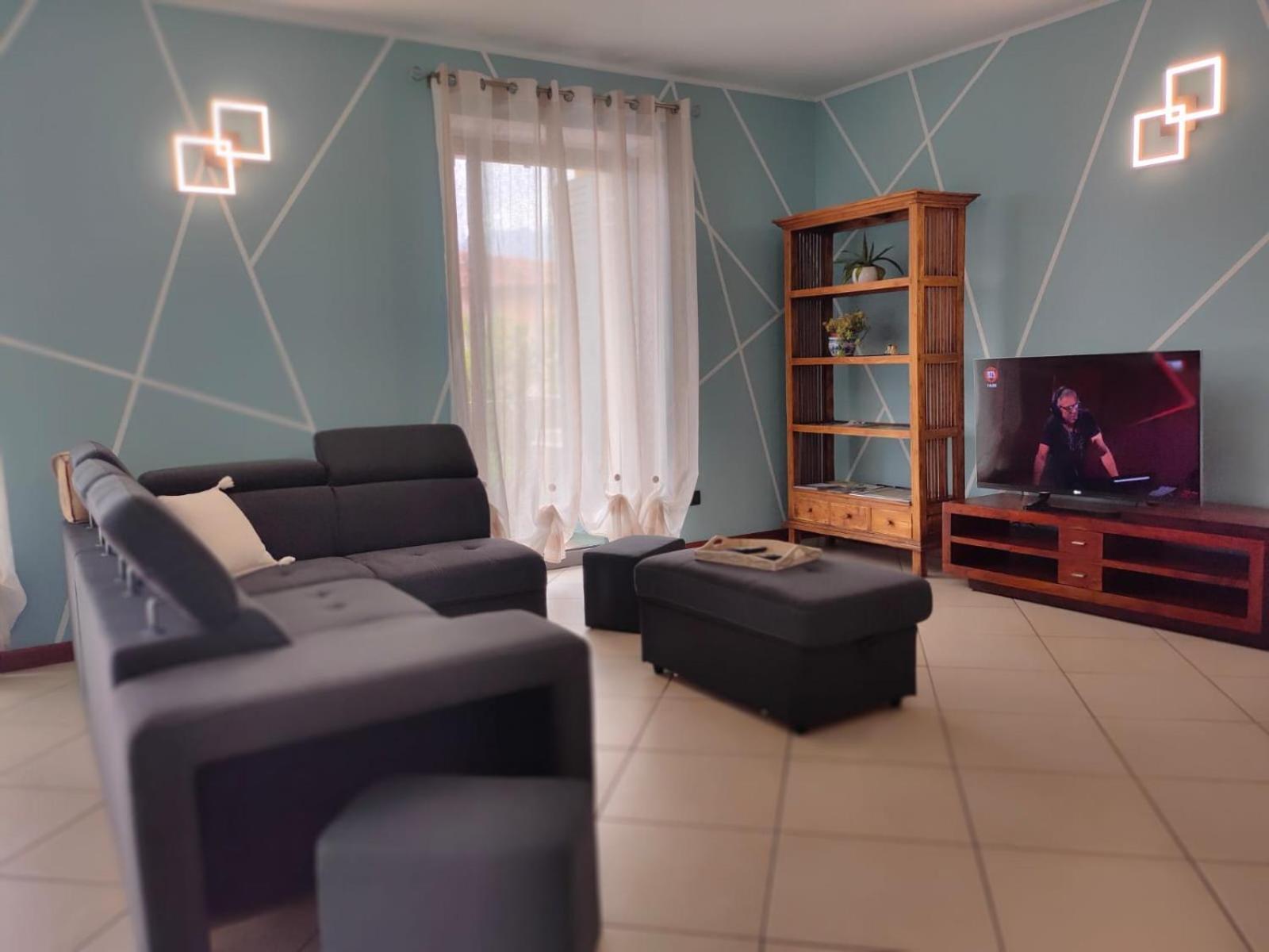 Garda Dreams Apartment Torri Del Benaco Exterior photo